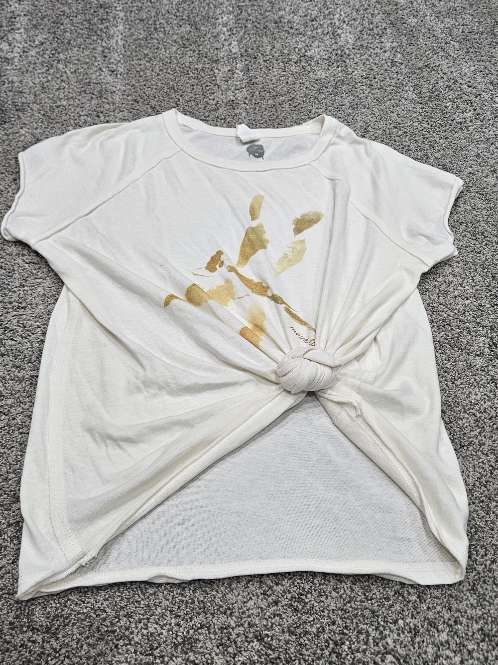 Women's White Short-Sleeve Moce Lightly Tee Hand Painted Dragonfly In Gold